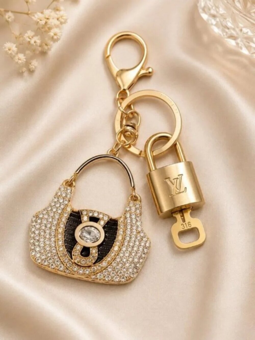 Authentic Louis Vuitton Gold Lock & Key ✨ Bag Charm Unbranded Bag Keychain - Picture 1 of 9